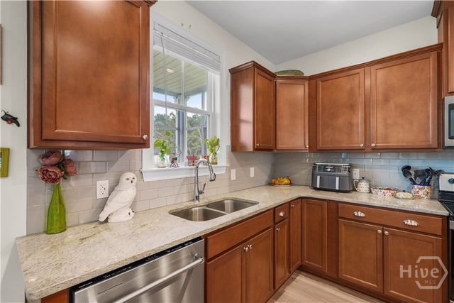 188 Laguna Way, Savannah, GA 31405