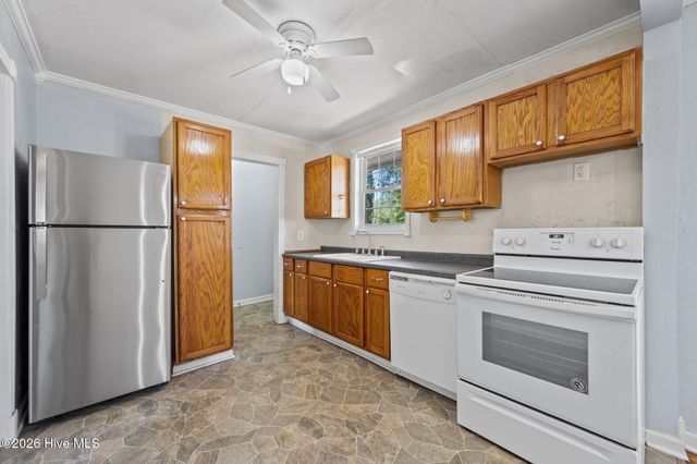 700 Henderson Drive, Jacksonville, NC 28540