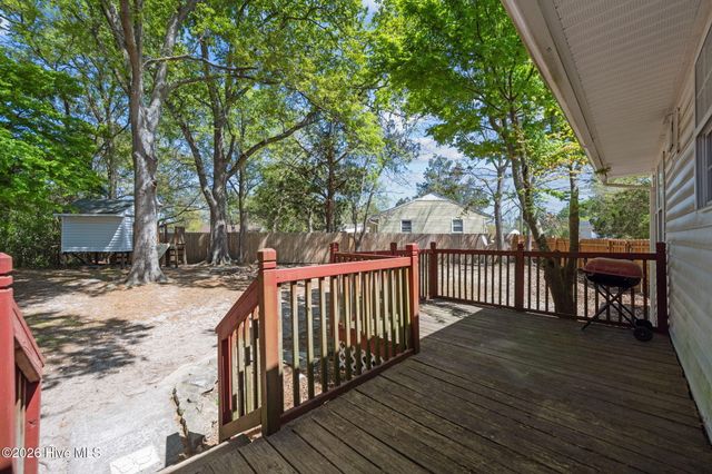 700 Henderson Drive, Jacksonville, NC 28540