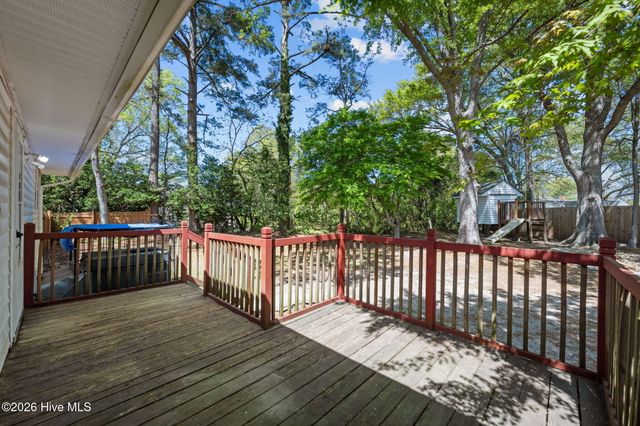 700 Henderson Drive, Jacksonville, NC 28540