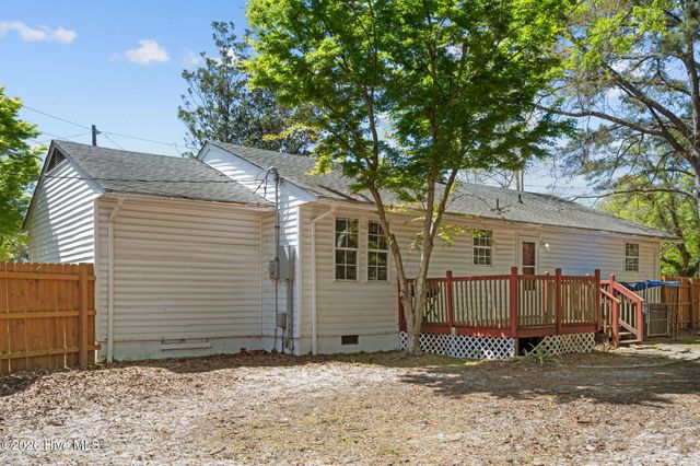 700 Henderson Drive, Jacksonville, NC 28540