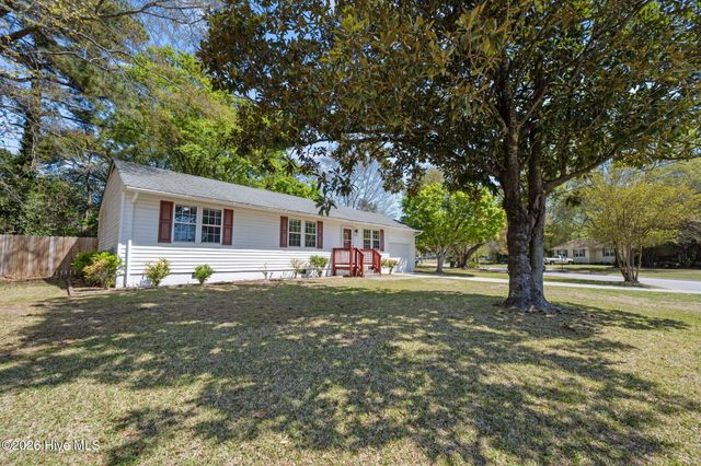 700 Henderson Drive, Jacksonville, NC 28540