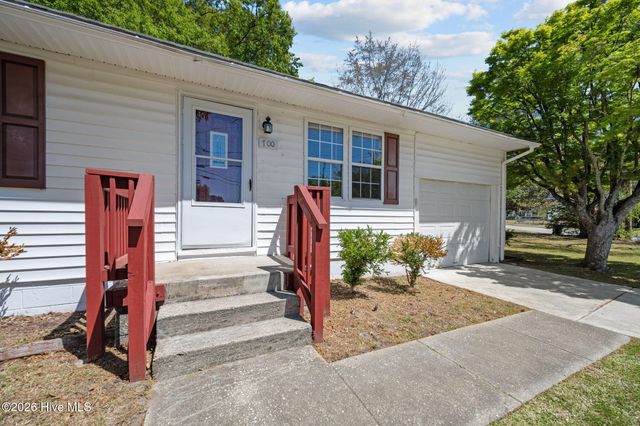 700 Henderson Drive, Jacksonville, NC 28540