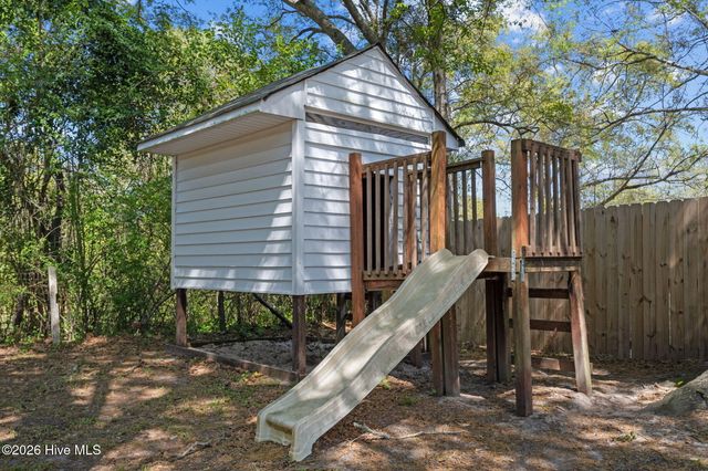 700 Henderson Drive, Jacksonville, NC 28540