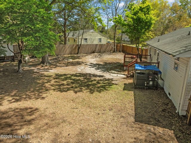 700 Henderson Drive, Jacksonville, NC 28540