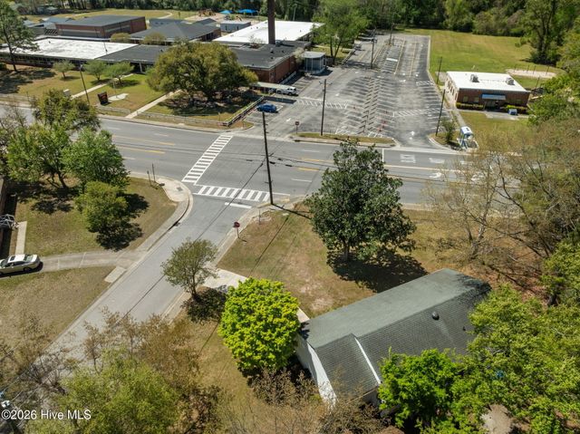 700 Henderson Drive, Jacksonville, NC 28540