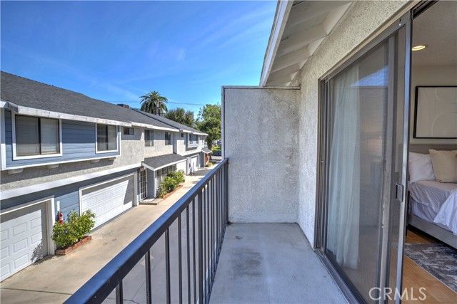 205 Violet D, Monrovia, CA 91016