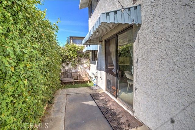 205 Violet D, Monrovia, CA 91016