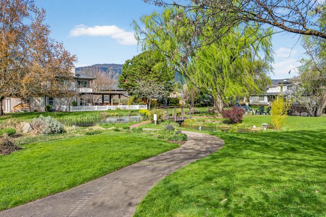 112 N Wightman Street, Ashland, OR 97520