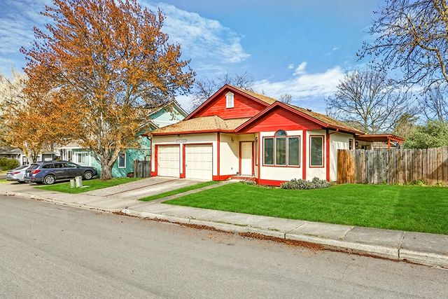 112 N Wightman Street, Ashland, OR 97520