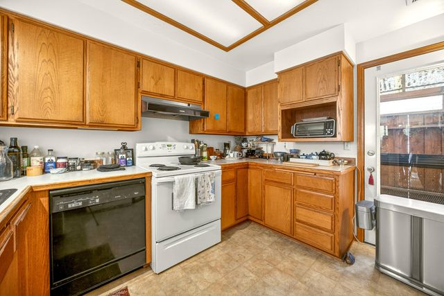 112 N Wightman Street, Ashland, OR 97520