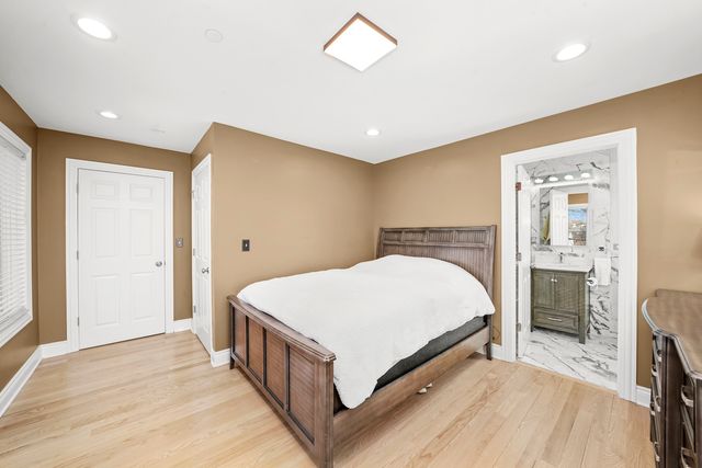 1192 CLARENCE Avenue 1, Oak Park, IL 60304