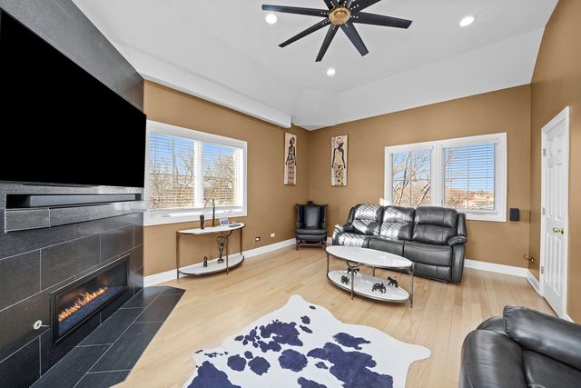 1192 CLARENCE Avenue 1, Oak Park, IL 60304