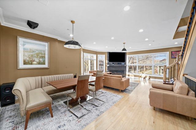 1192 CLARENCE Avenue 1, Oak Park, IL 60304