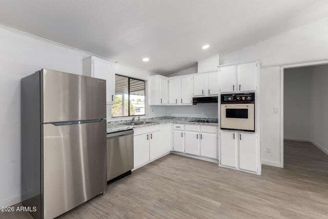 2921 E ORAIBI Drive, Phoenix, AZ 85050