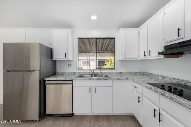 2921 E ORAIBI Drive, Phoenix, AZ 85050