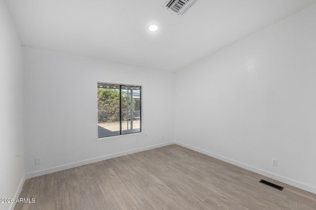 2921 E ORAIBI Drive, Phoenix, AZ 85050