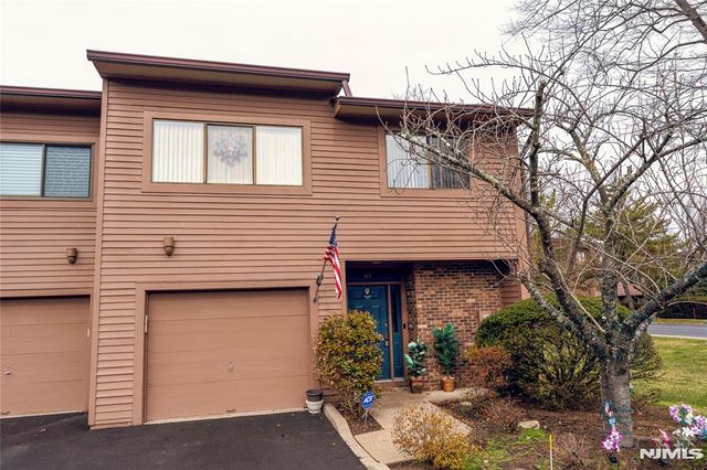 61 Woodbury Court 61D, Twp Of Washington, NJ 07676
