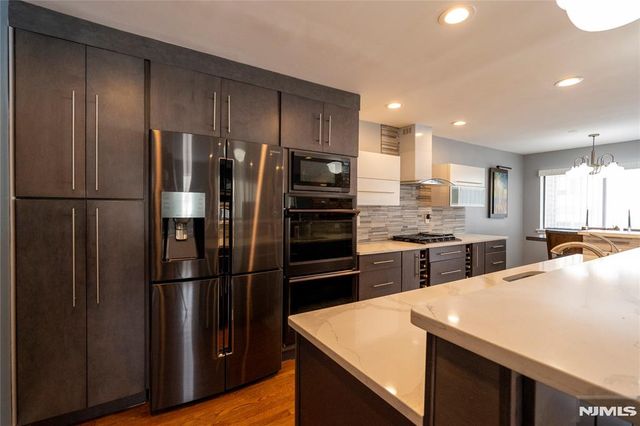 61 Woodbury Court 61D, Twp Of Washington, NJ 07676