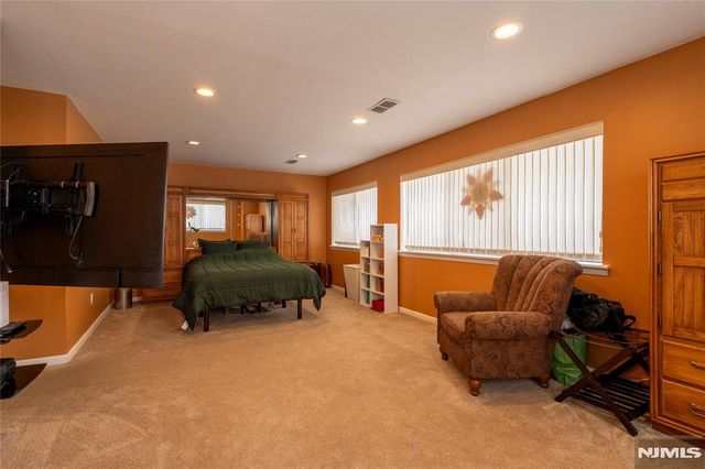 61 Woodbury Court 61D, Twp Of Washington, NJ 07676