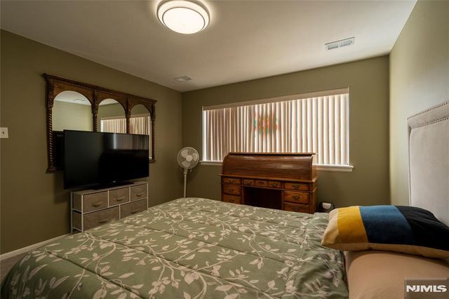 61 Woodbury Court 61D, Twp Of Washington, NJ 07676