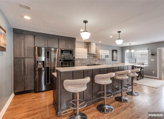 61 Woodbury Court 61D, Twp Of Washington, NJ 07676