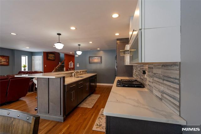 61 Woodbury Court 61D, Twp Of Washington, NJ 07676