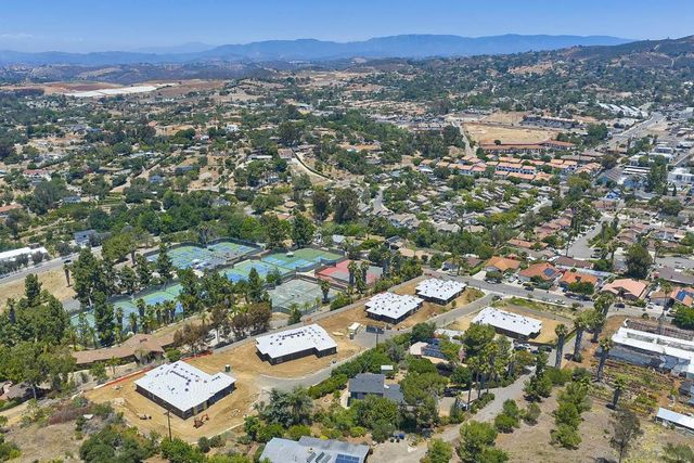 1748 Ishihara Rd, Vista, CA 92084