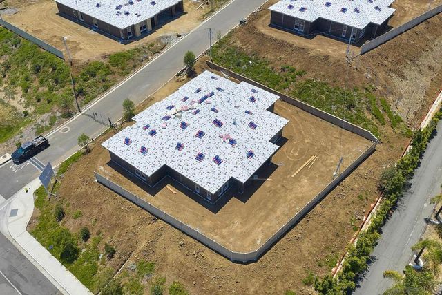 1748 Ishihara Rd, Vista, CA 92084