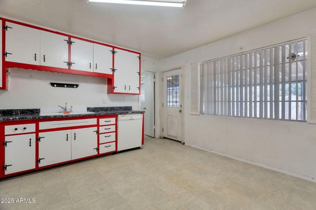 6507 N 33RD Avenue, Phoenix, AZ 85017