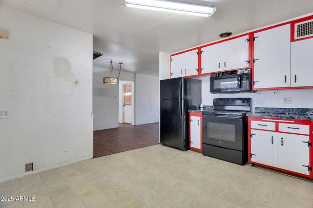 6507 N 33RD Avenue, Phoenix, AZ 85017