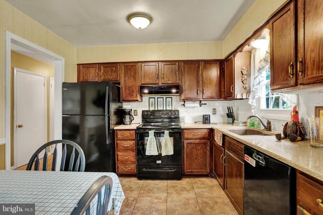 545 BOXWOOD LN, Carlisle, PA 17015