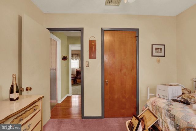 545 BOXWOOD LN, Carlisle, PA 17015