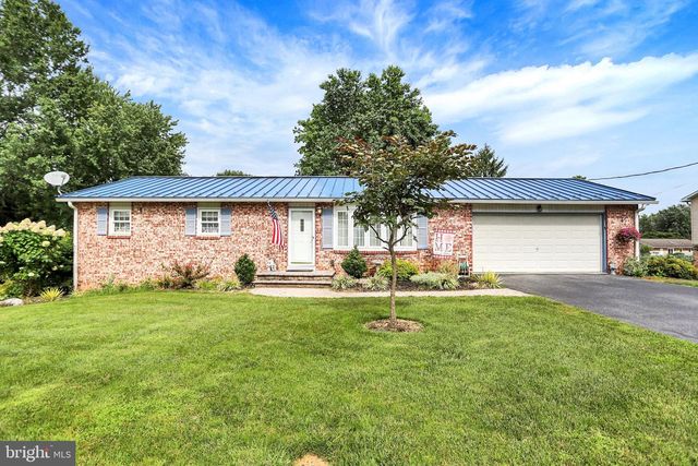 545 BOXWOOD LN, Carlisle, PA 17015