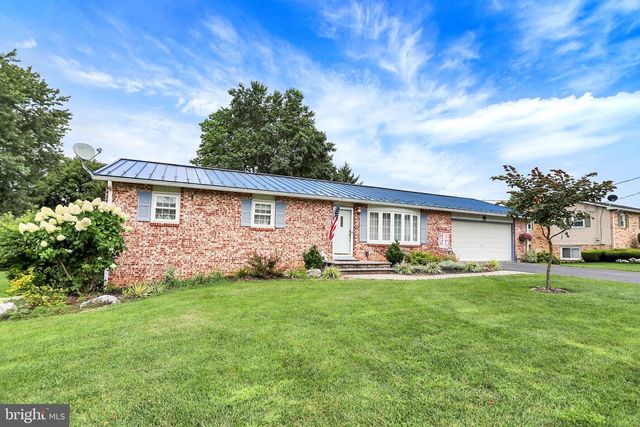 545 BOXWOOD LN, Carlisle, PA 17015