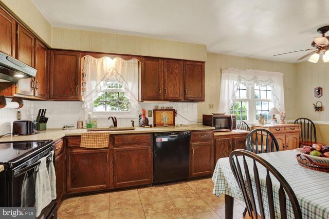 545 BOXWOOD LN, Carlisle, PA 17015