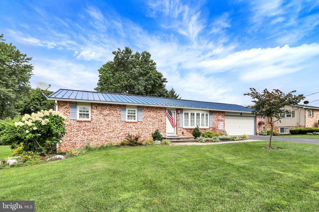 545 BOXWOOD LN, Carlisle, PA 17015