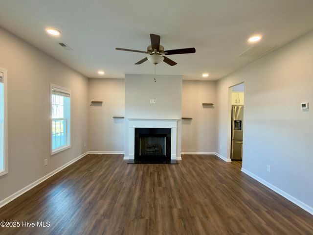 112 Harvest Boulevard, Havelock, NC 28532