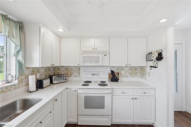 315 Saint Andrews BLVD D38, Naples, FL 34113