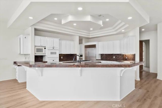 29269 Meadow Glen West, Escondido, CA 92026