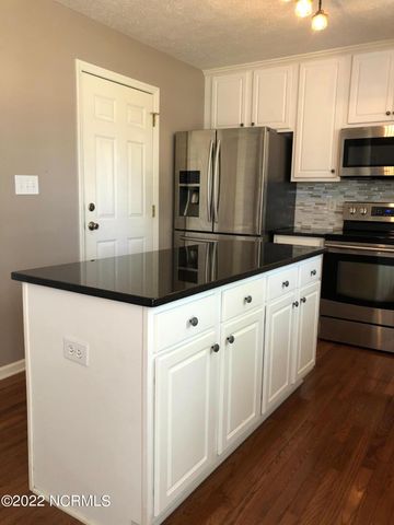 1000 Magnolia Drive, Aberdeen, NC 28315