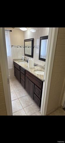 12423 Deming Drive, Sterling Heights, MI 48312