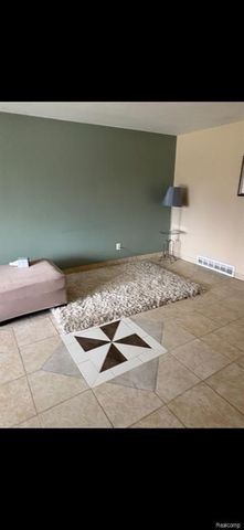 12423 Deming Drive, Sterling Heights, MI 48312