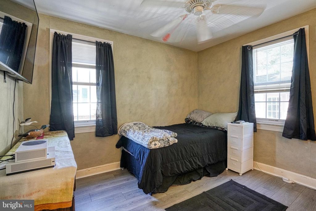 Image 16 of property listing at 302 VERNON AVE, Federalsburg, MD 21632