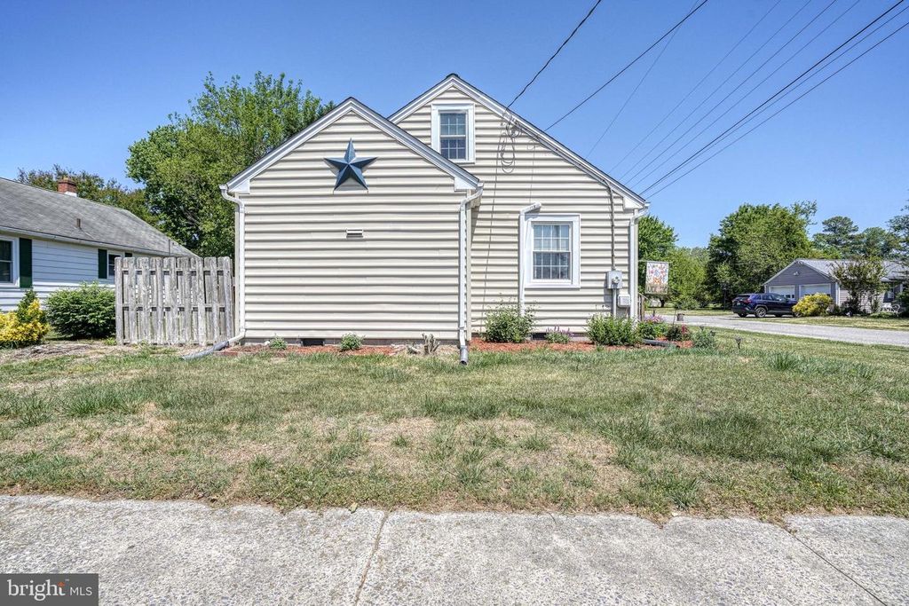 Image 32 of property listing at 302 VERNON AVE, Federalsburg, MD 21632