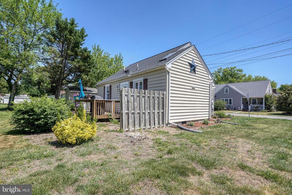 Image 33 of property listing at 302 VERNON AVE, Federalsburg, MD 21632