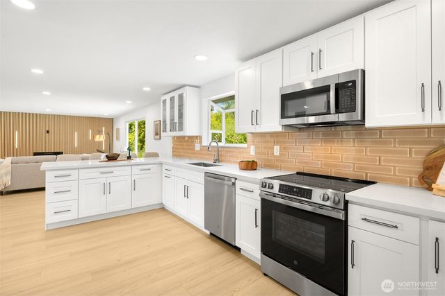 1816 Riverview Drive NE, Auburn, WA 98002