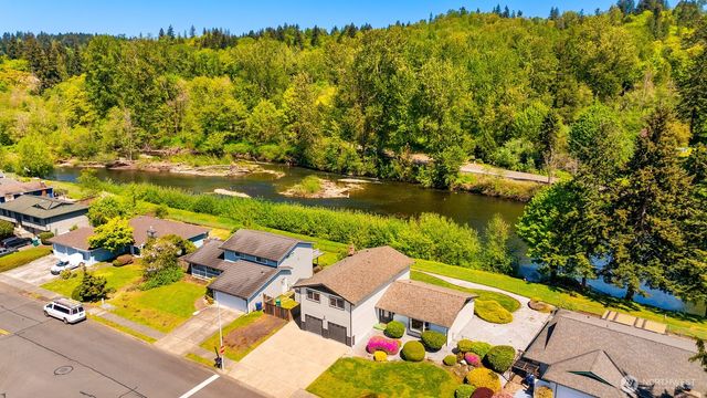 1816 Riverview Drive NE, Auburn, WA 98002