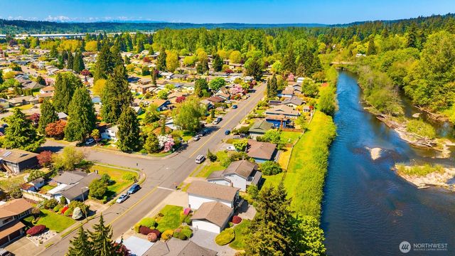 1816 Riverview Drive NE, Auburn, WA 98002