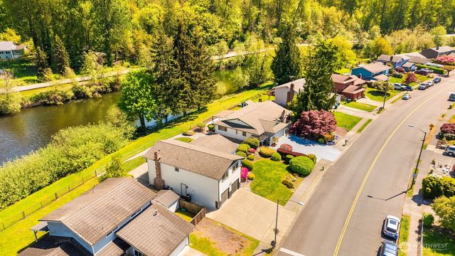 1816 Riverview Drive NE, Auburn, WA 98002